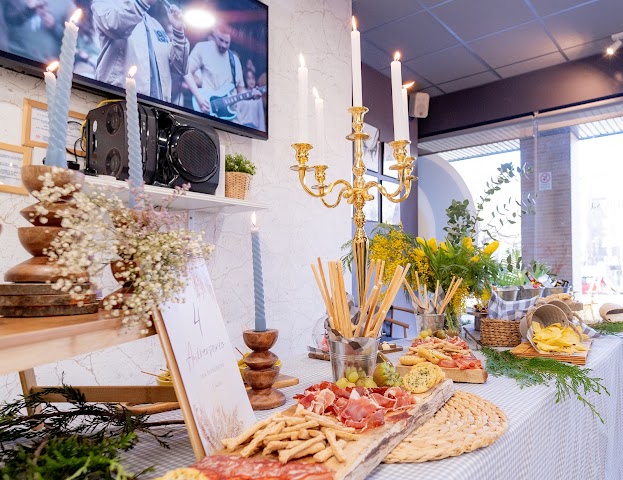 Foto de Sala Tu Encuentro • Sala privada en Pamplona • Cumpleaños, reuniones familiares • sala de alquiler por horas